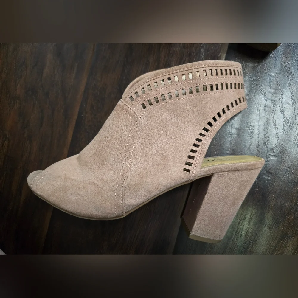 Womens Francescas Open Toe Ankle Boot Size 8